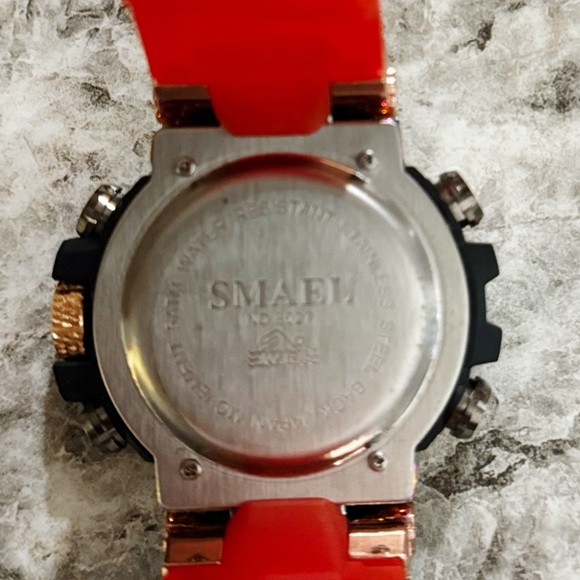 NWOT Iridescent Digital Waterproof Sports Watch - Picture 3 of 3